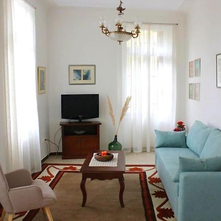 Calliope'S Neoclassical Home In The Heart Of Plaka Athens Exterior photo