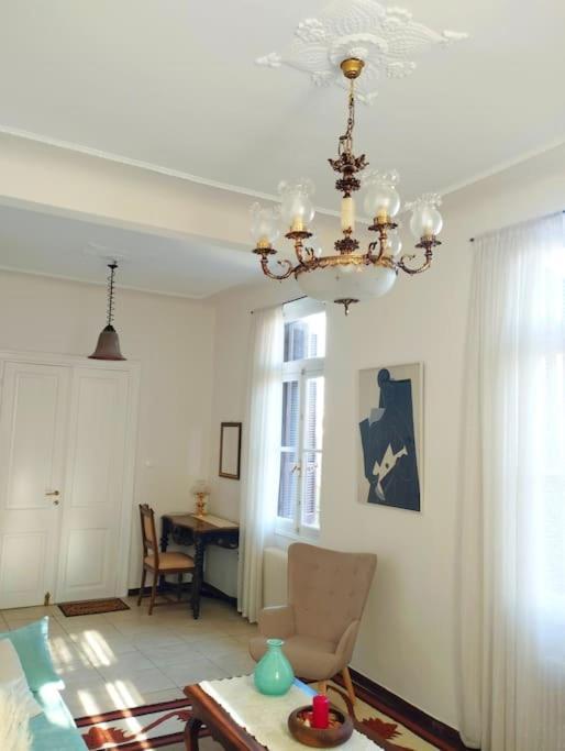 Calliope'S Neoclassical Home In The Heart Of Plaka Athens Exterior photo