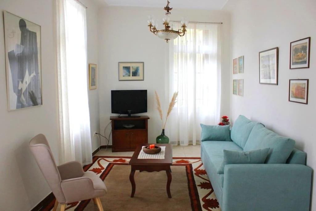 Calliope'S Neoclassical Home In The Heart Of Plaka Athens Exterior photo